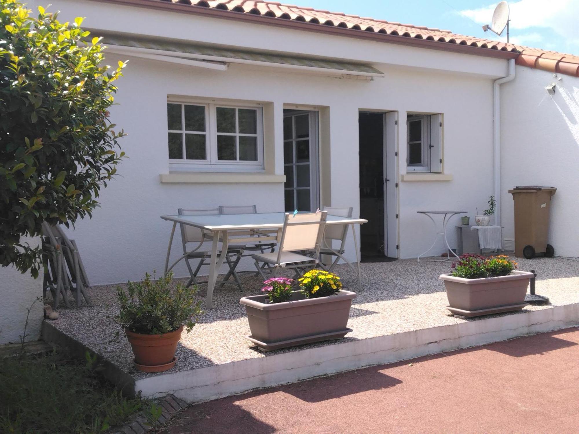 Vila Familly Avrillé Exteriér fotografie